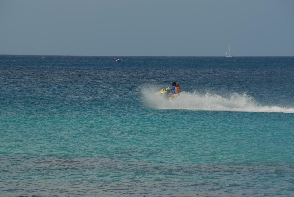 Sandy Bliss Condominiums Saint James Esterno foto